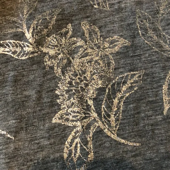 WHBM Metallic Scoop Neck Tank - Picture 7 of 8